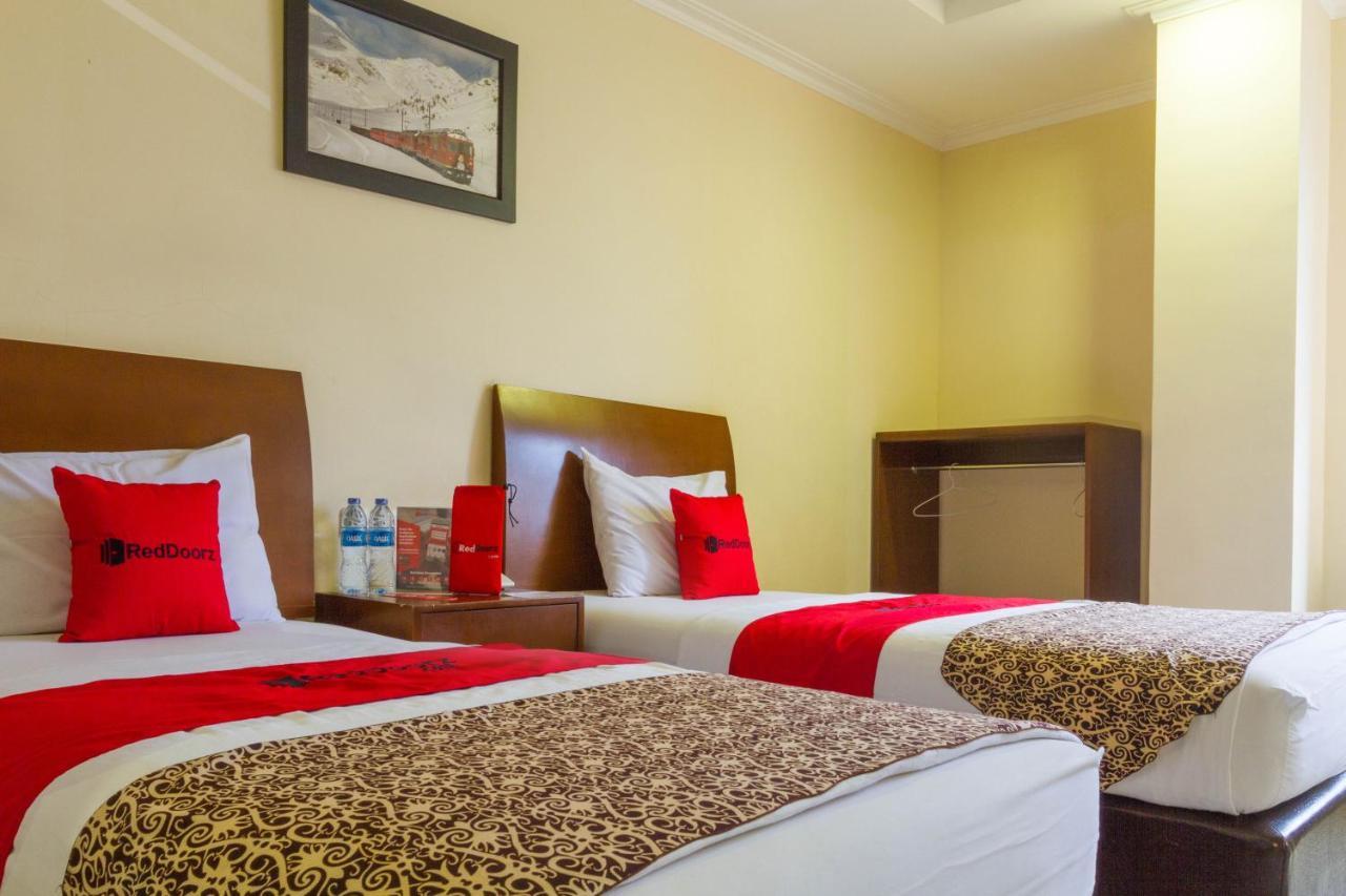 Hotel Reddoorz @ Paskal Hyper Square Bandung Zewnętrze zdjęcie